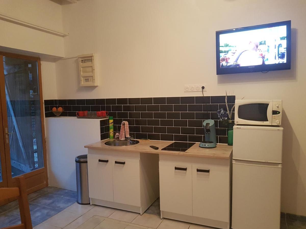 Estissac Le Betrot B&B 외부 사진